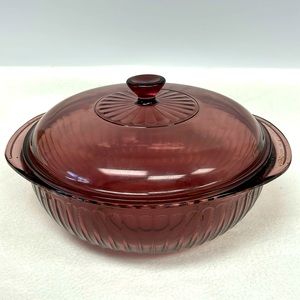 Vintage PYREX   ribbed 2 L pink/cranberry glass lidded casserole 024-S